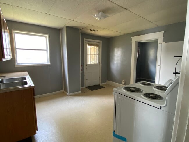 Kitchen - 198 W State St