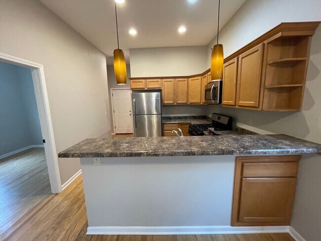 Foto del edificio - 2362 S Howell Ave