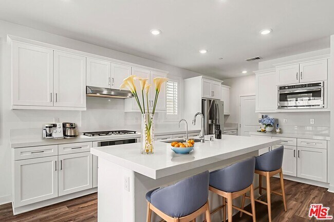 Foto del edificio - 12379 Primrose Ave