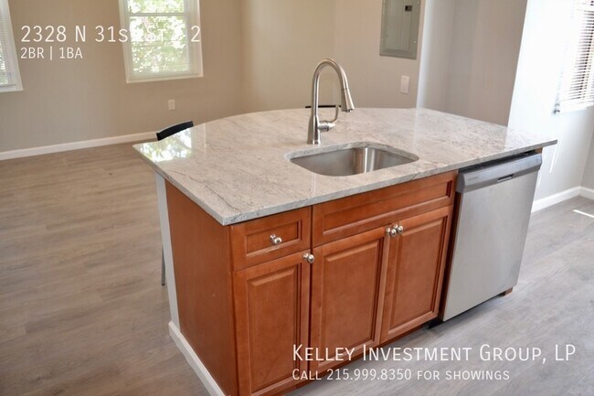 Foto del edificio - 2328 N 31st St