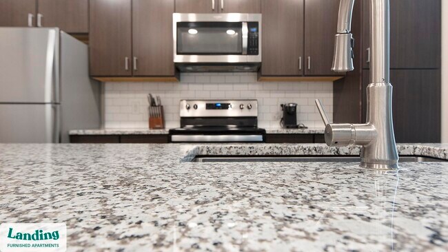 Foto del edificio - 16346 Lydia Hill Dr