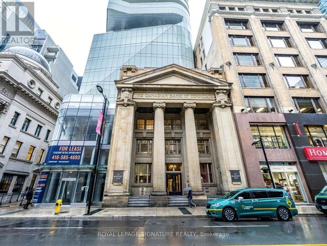 Building Photo - 197 Yonge St