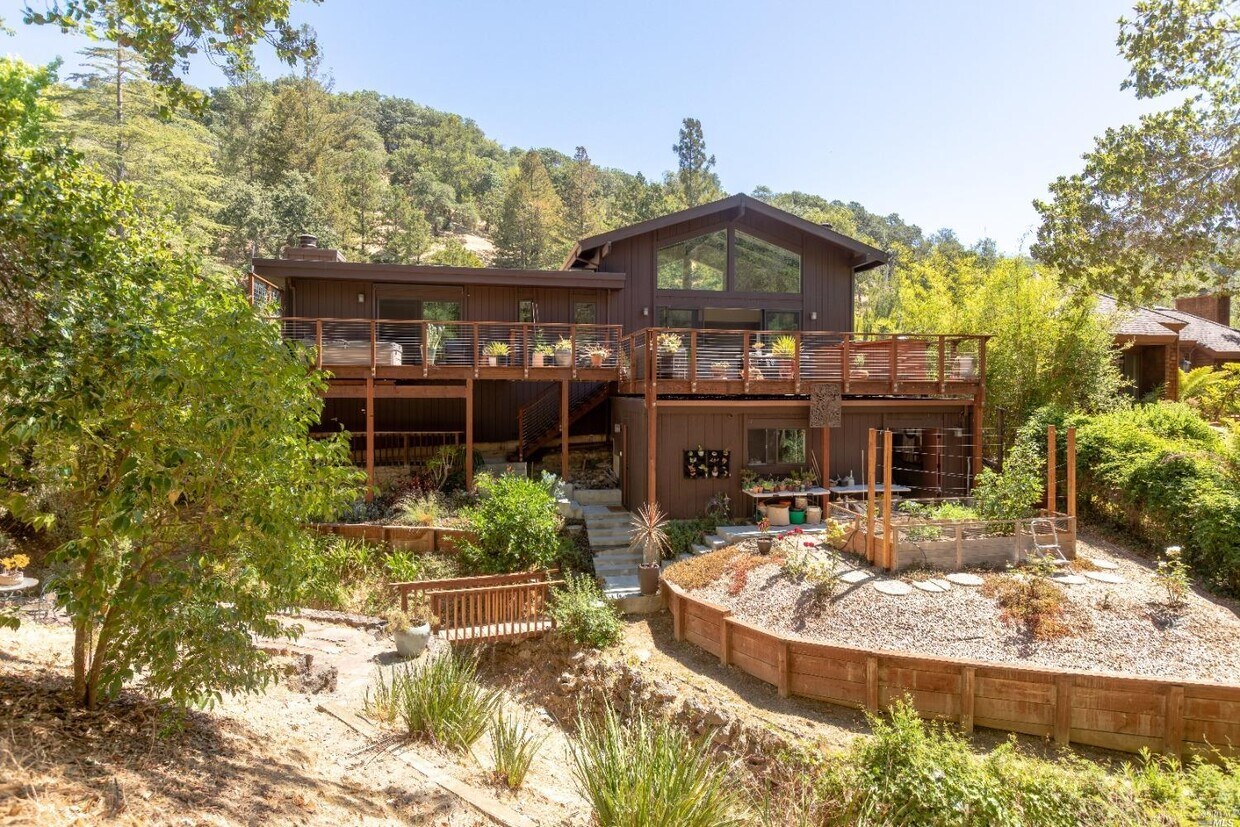 Foto principal - 13 Oak Forest Rd