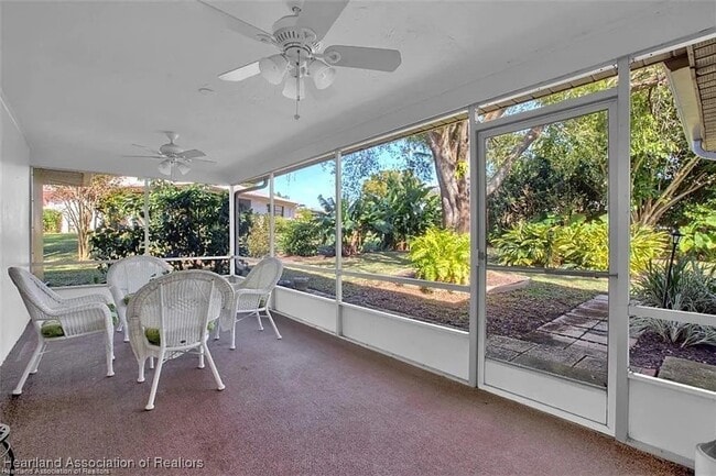 Foto del edificio - 2609 Orange Grove Dr