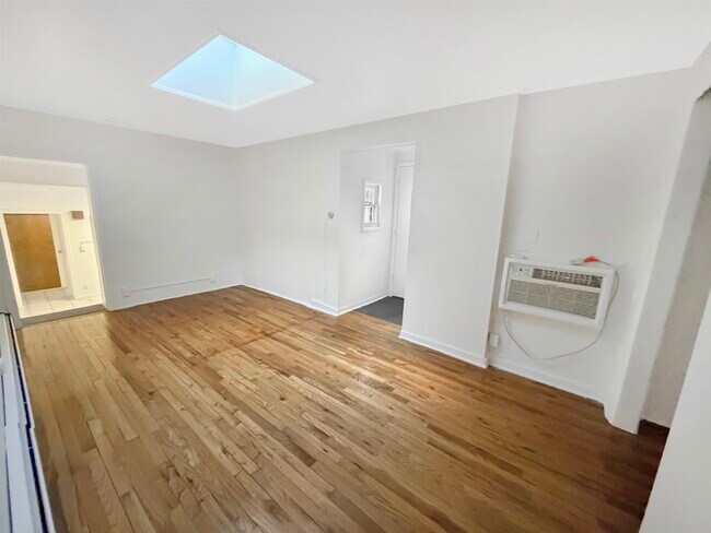 Foto del edificio - 527 Washington St