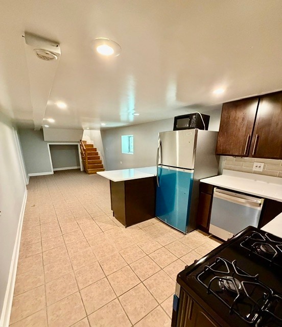 Building Photo - 6030 N Claremont Ave