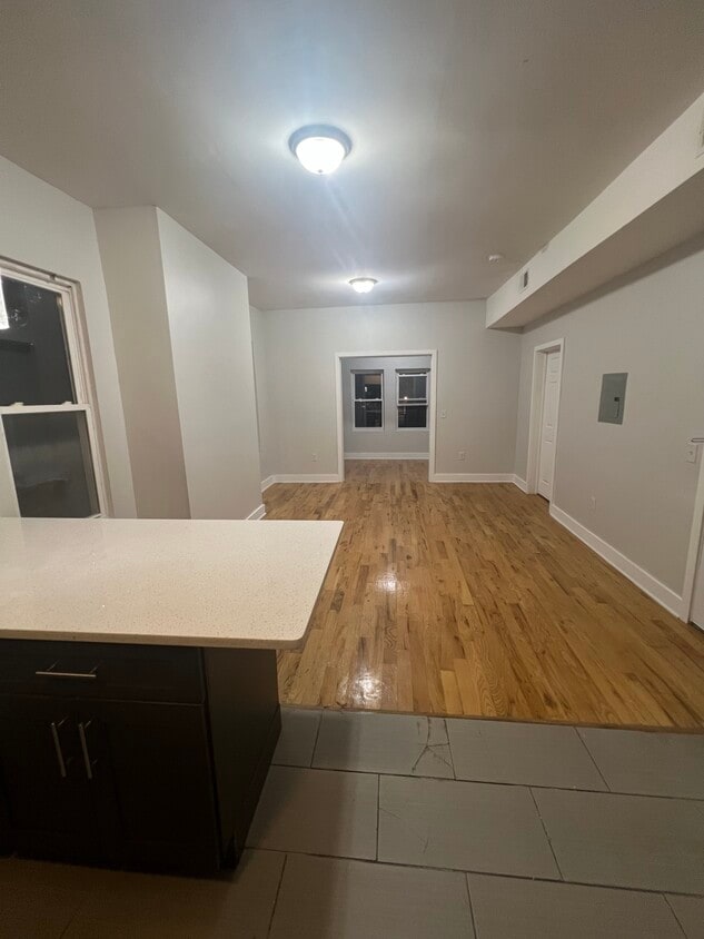 Living room/dining room - 62 Farley Ave