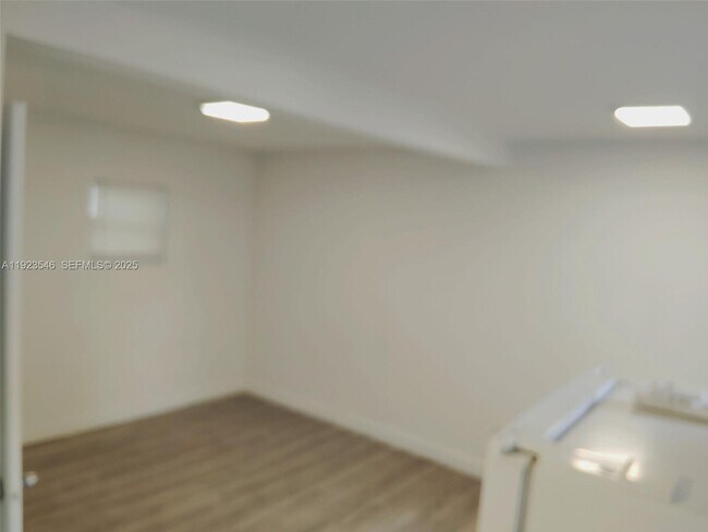 Foto del edificio - 2645 NW 21st Ave