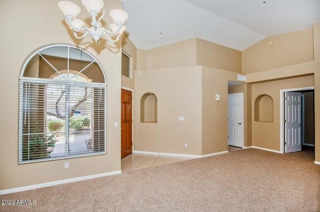 Building Photo - 8910 E Maple Dr