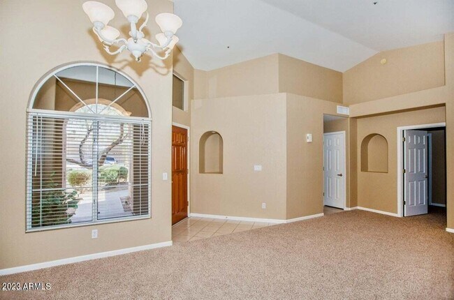 Foto del edificio - 8910 E Maple Dr