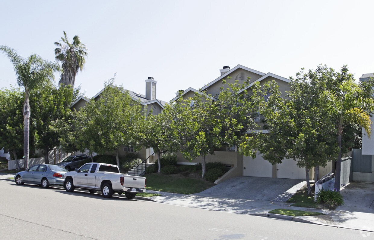 Foto principal - 4065-4075 Louisiana St