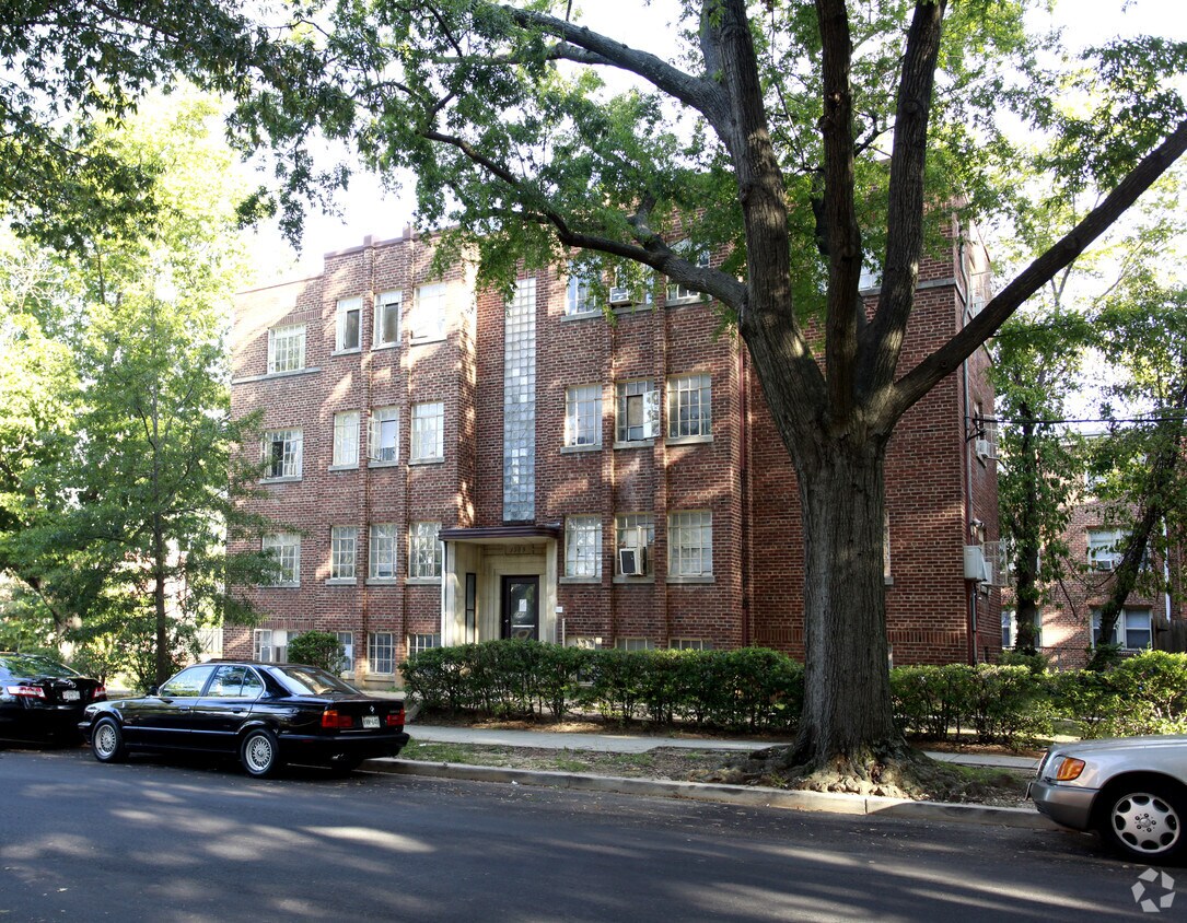 Primary Photo - 1385 Nicholson St NW