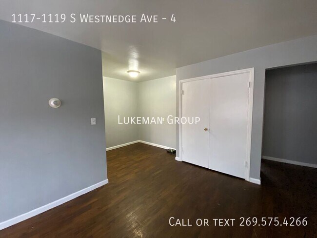 Foto del edificio - 1117-1119 S Westnedge Ave-4