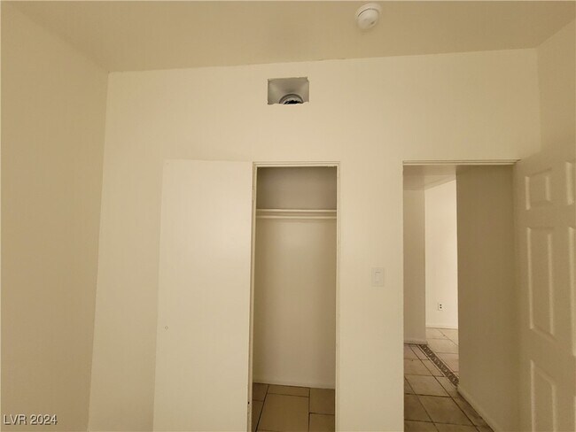 Building Photo - 2109 Glider St