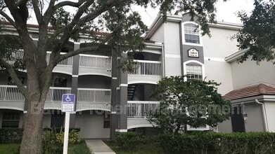 Building Photo - 13803 Fairway Island Dr
