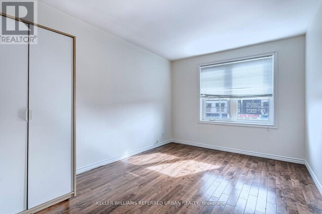 Building Photo - 2976 Lake Shore Blvd W