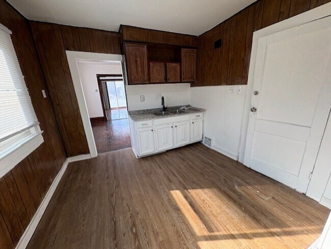 Foto del edificio - 3973 E 123rd St