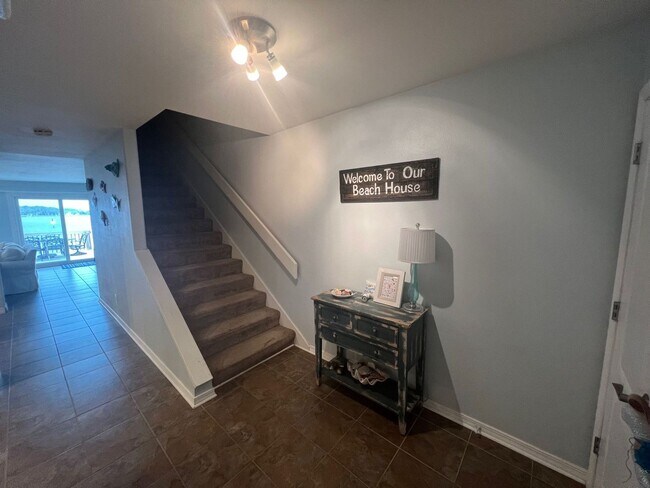 Building Photo - Pensacola Beach  - Treehouse - 3 bedroom, ...