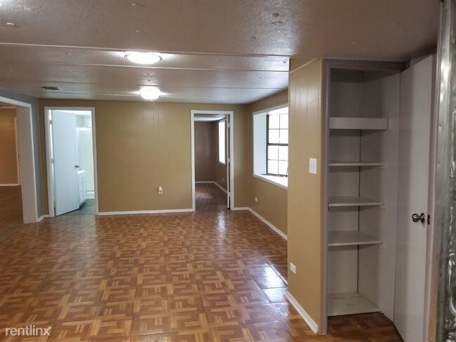 Building Photo - 4 br, 2 bath House - 127 John St