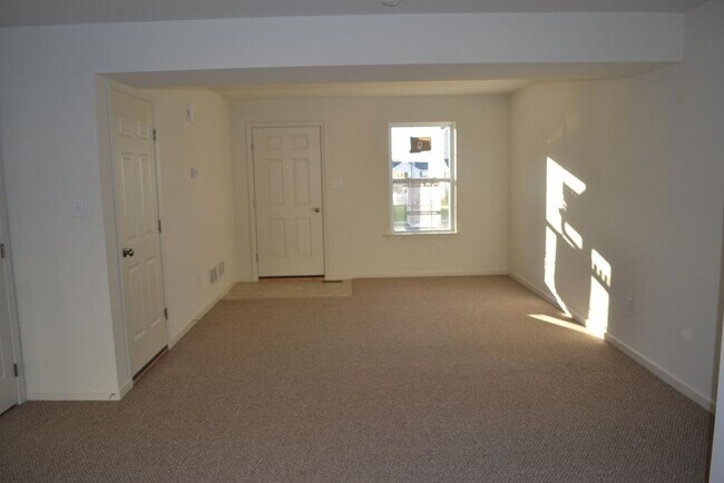 Building Photo - 1023 Alexander Drive