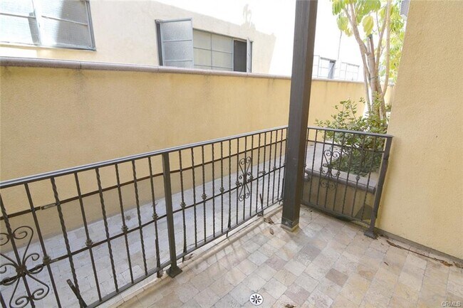 Foto del edificio - 347 W Milford St