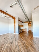 Building Photo - 423 N 3rd St