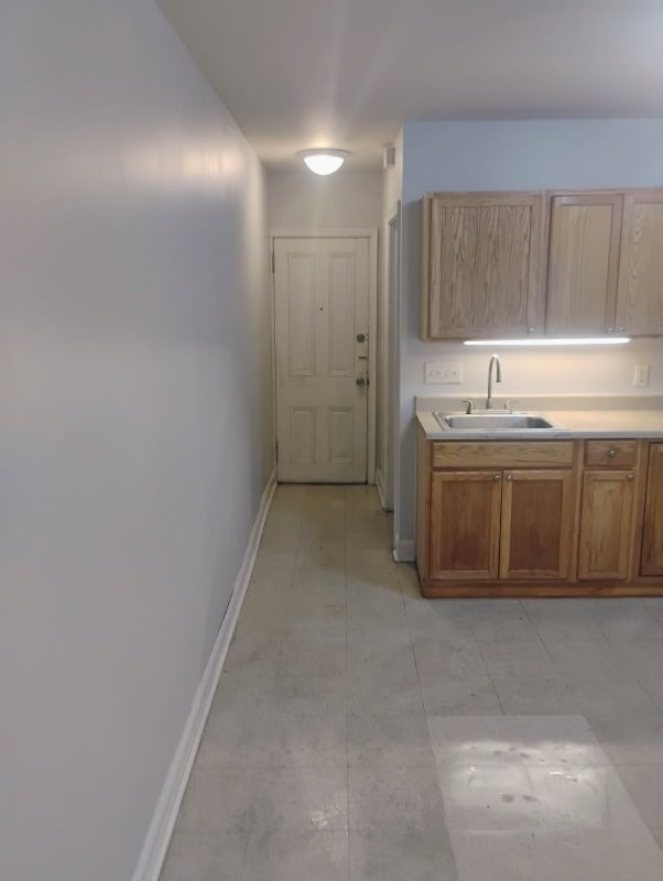 Foto del edificio - 720 W Market St