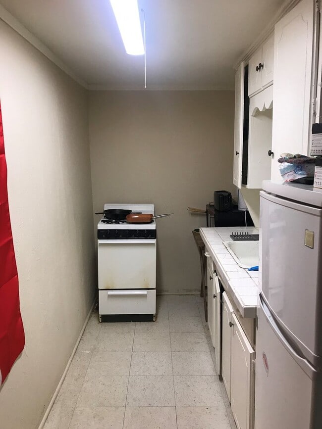 Foto del edificio - 620 W 24th St