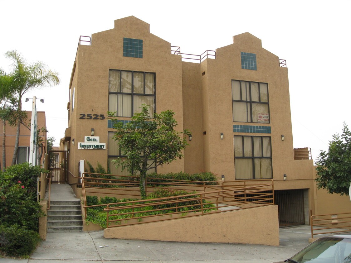 2525 El Cajon Blvd, San Diego, CA 92104 Apartments in San Diego, CA