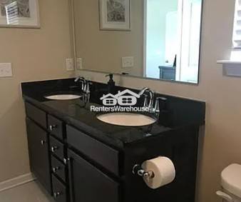 Foto del edificio - Stunning 3-bedroom, 2.5-bathroom
