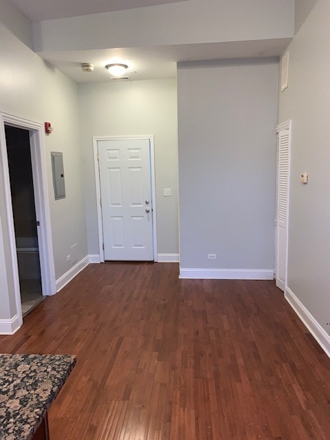 Building Photo - 28W520 Highlake - 201