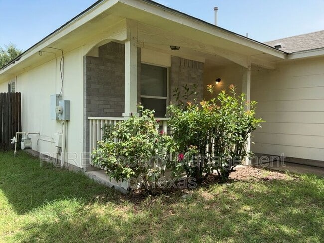 Foto del edificio - 615 Losoya Ct