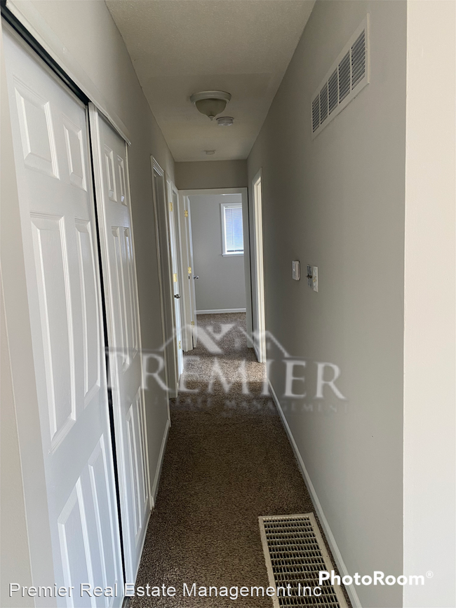 Foto del edificio - 3 br, 1 bath House - 18100 E. 19th St. N