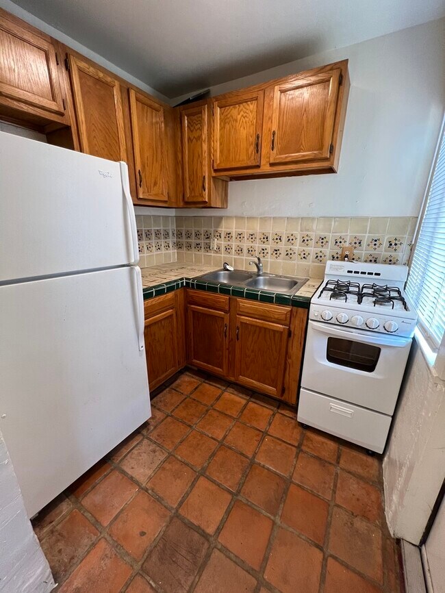 Foto del edificio - 1305 N Columbus Blvd