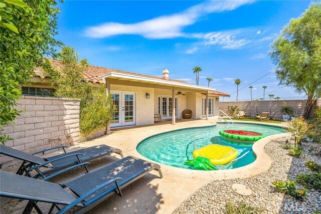 Building Photo - 46060 Shadow Mountain Dr
