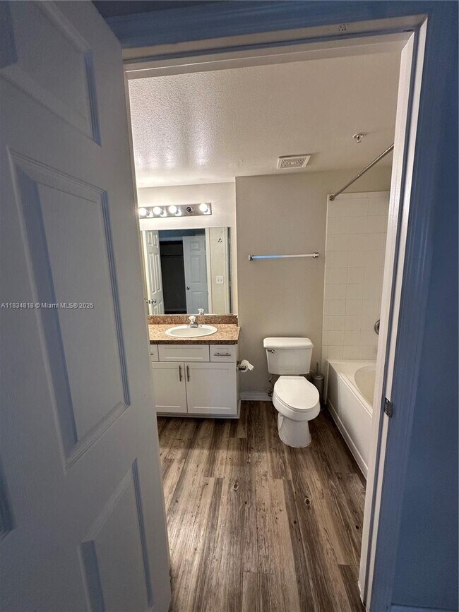Foto del edificio - 11730 SW 2nd St