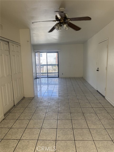 Foto del edificio - 8801 Willis Ave