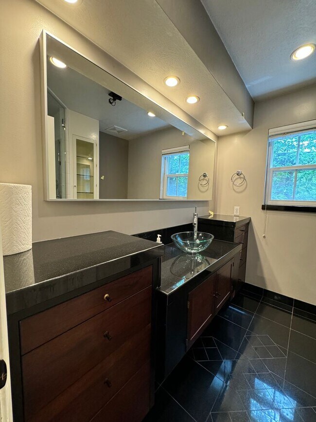 Foto del edificio - Executive 5-Bedroom Home ten Minutes from the University of Utah and Medical Center!