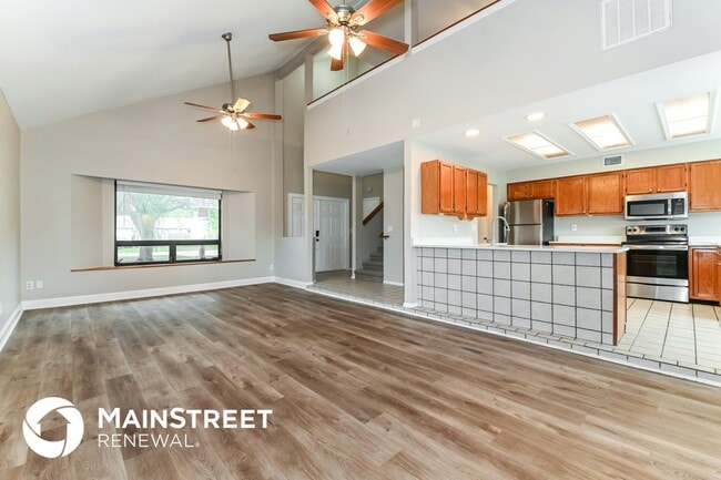 Building Photo - 17609 Brentwood Ct