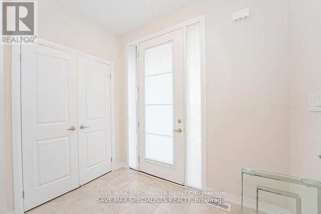 Building Photo - 298 Newman Dr