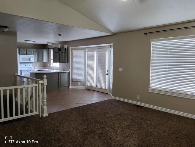 Building Photo - 2127 S 2000 W