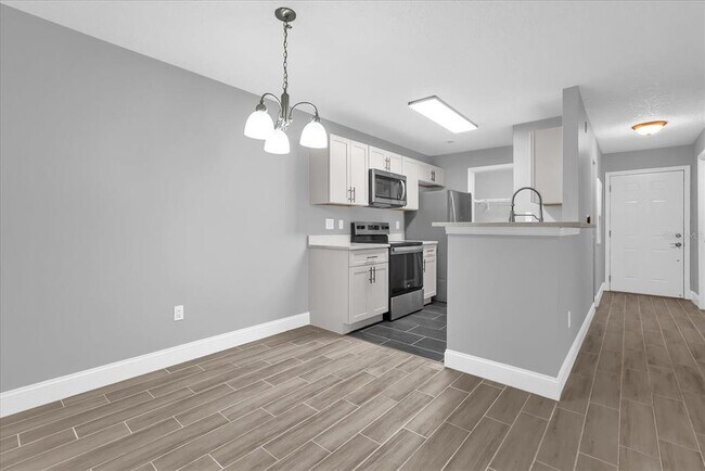 Foto del edificio - 2533 Grassy Point Dr