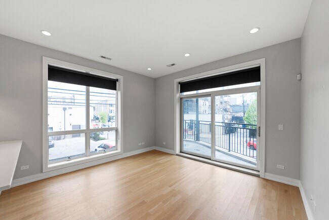 Foto del edificio - 1050 W Cornelia Ave