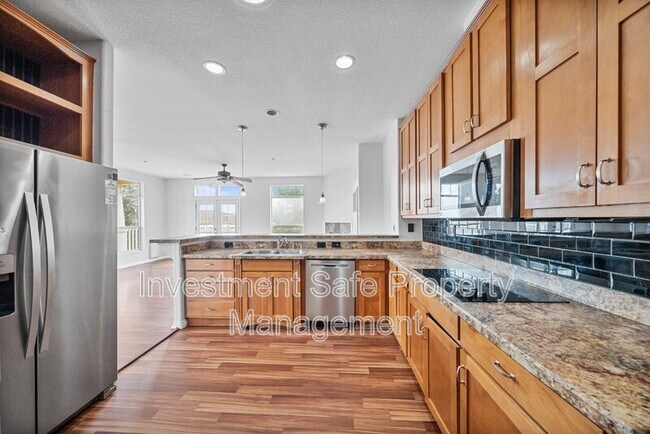 Building Photo - 2921 Sunset Hills