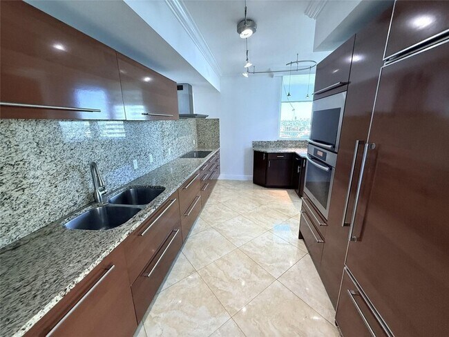 Foto del edificio - 101 S Fort Lauderdale Beach Blvd