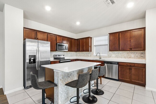 Building Photo - ARDEN PRESERVE HOME FOR RENT!