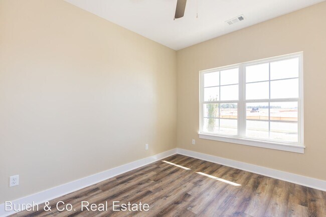 Building Photo - 3 br, 2 bath House - 3700 Red Maple Way