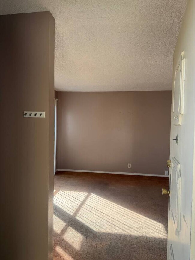 Foto del edificio - 4260 Clayton Rd