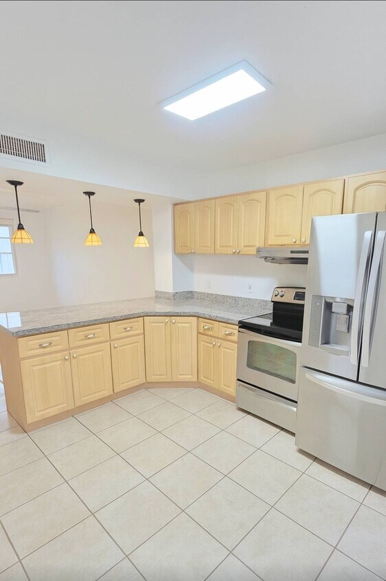 Foto principal - 1919 SW 107th Ave