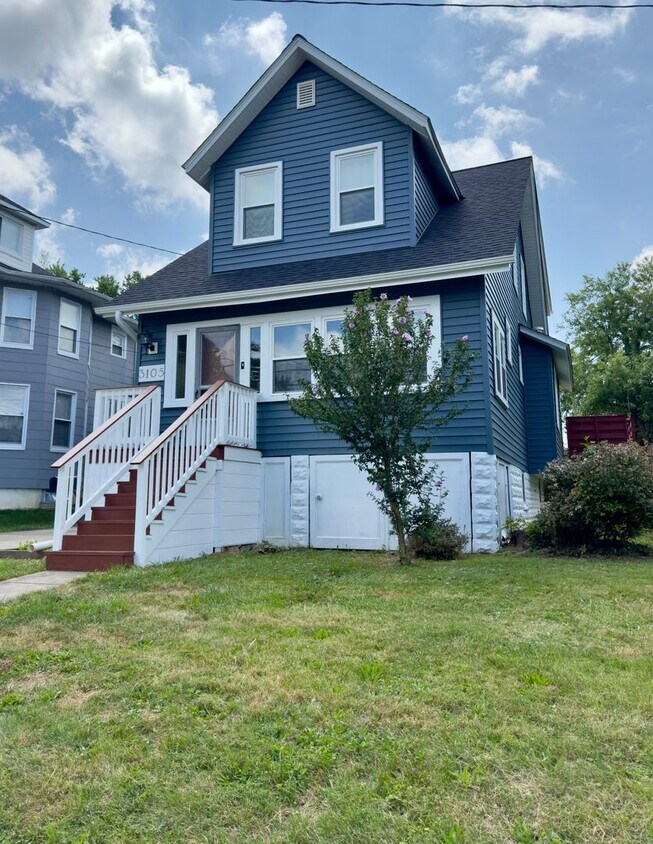 Charming 3 Bedroom/1.5 Bathroom Home in Ha... - Charming 3 Bedroom/1.5 Bathroom Home in Ha...